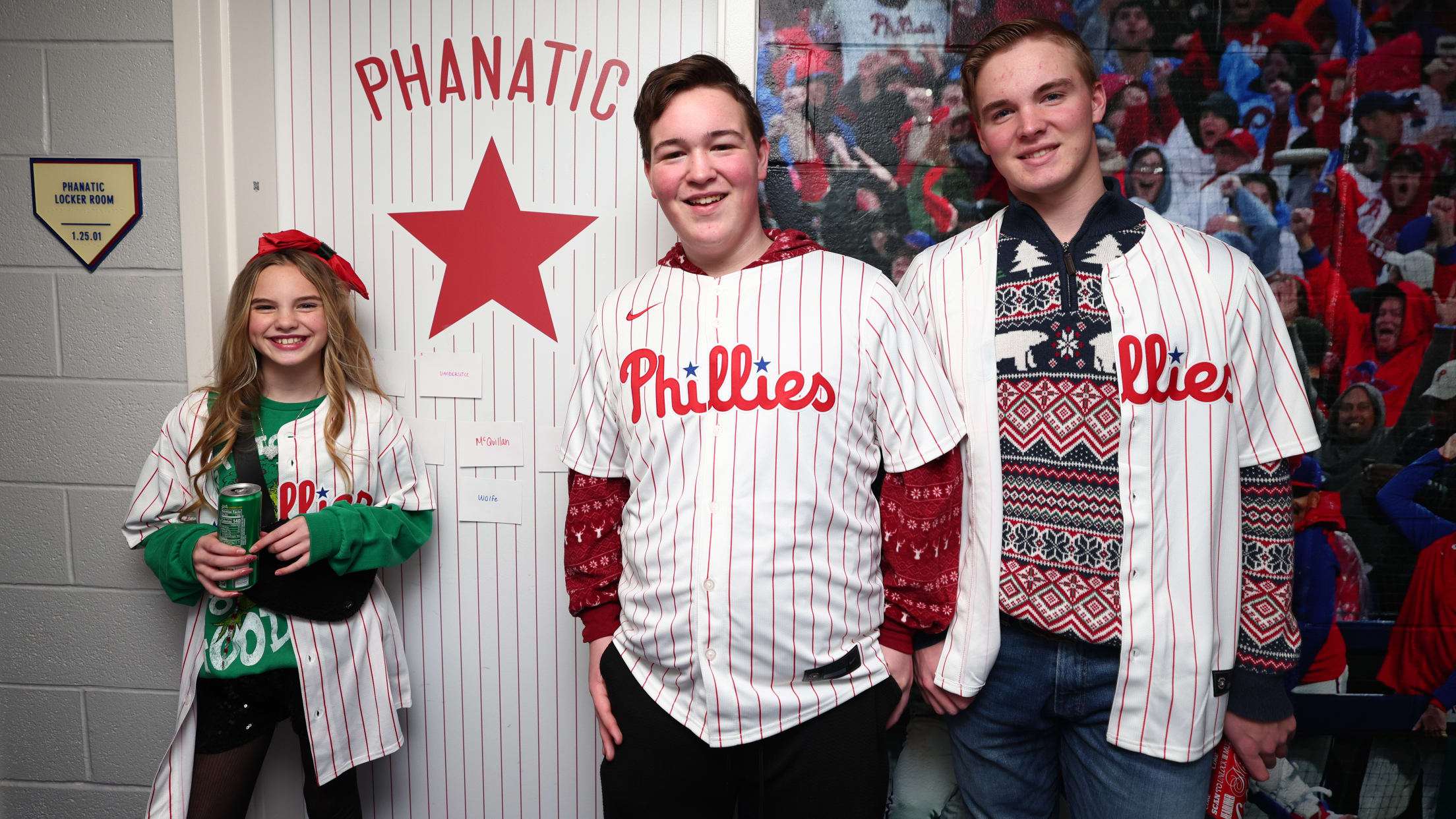 20241213_Ballgirls Holiday Party-15