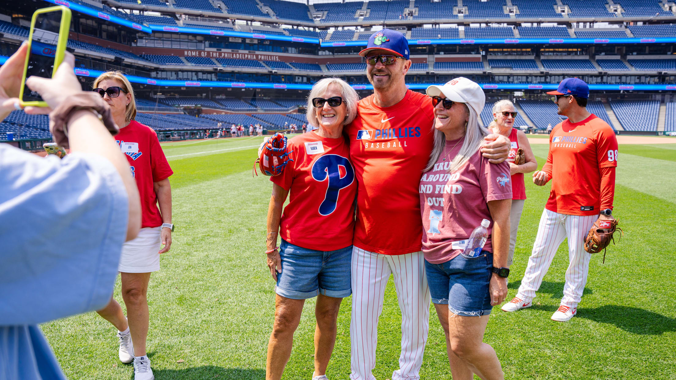 BehindtheDiamond00172