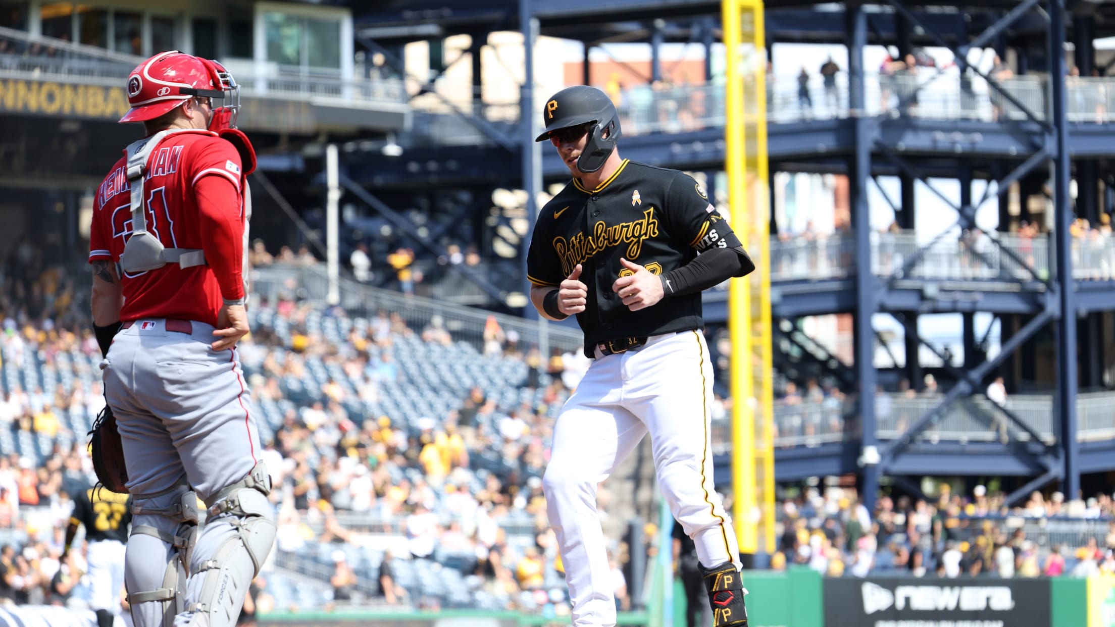 Henry Davis' solo home run (9)