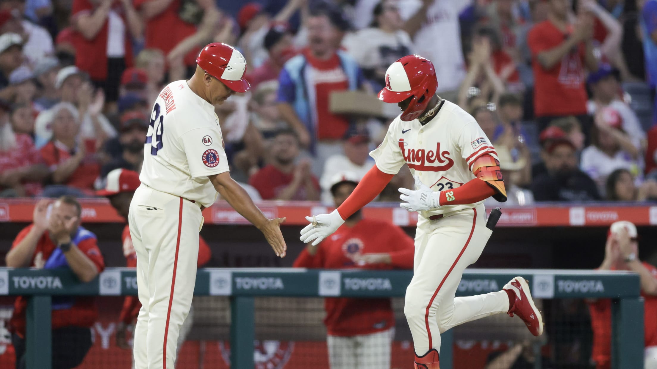Denzer Guzman's two-run homer (5)