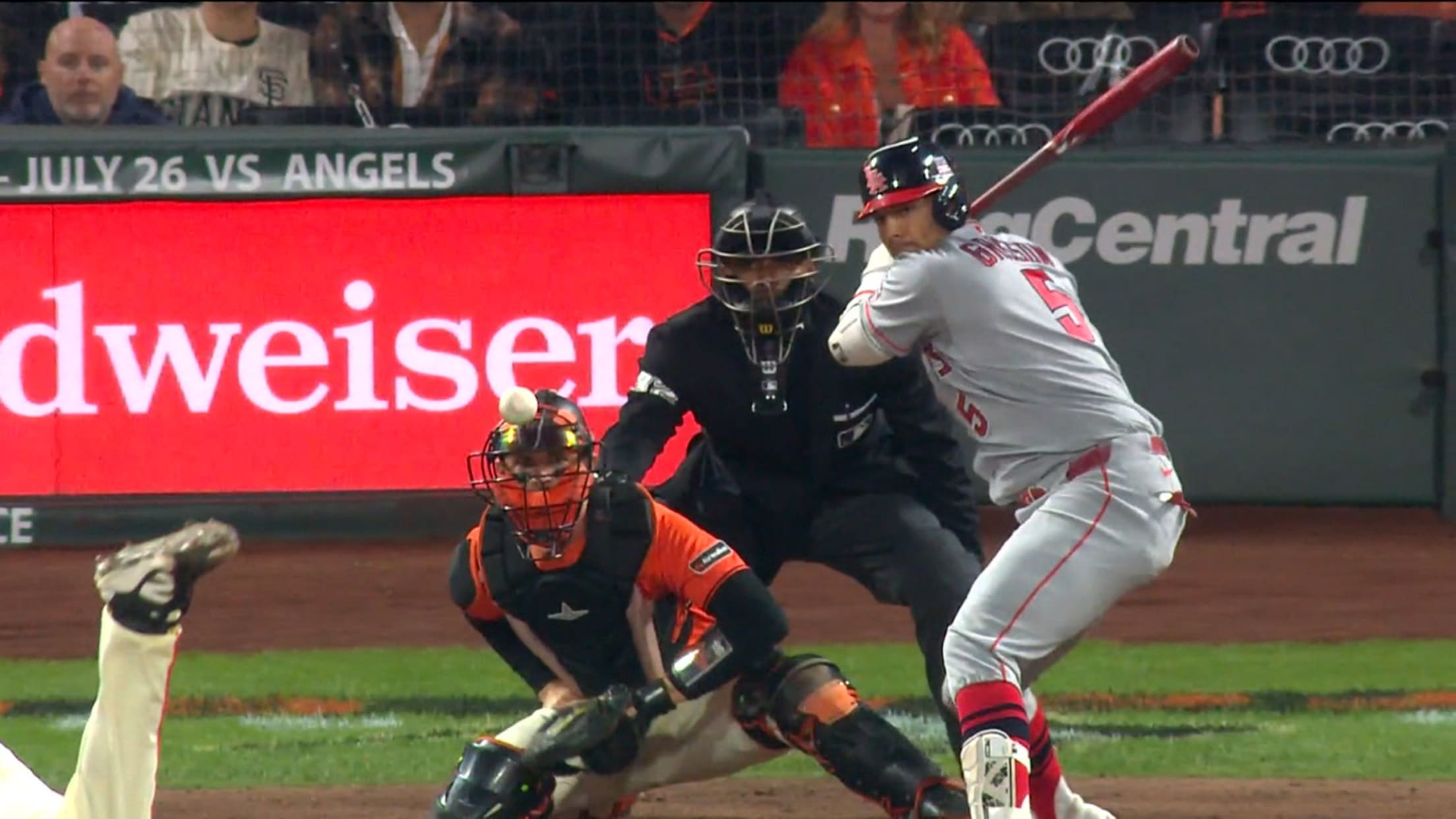 Vaughn Grissom pega jonrón de dos carreras