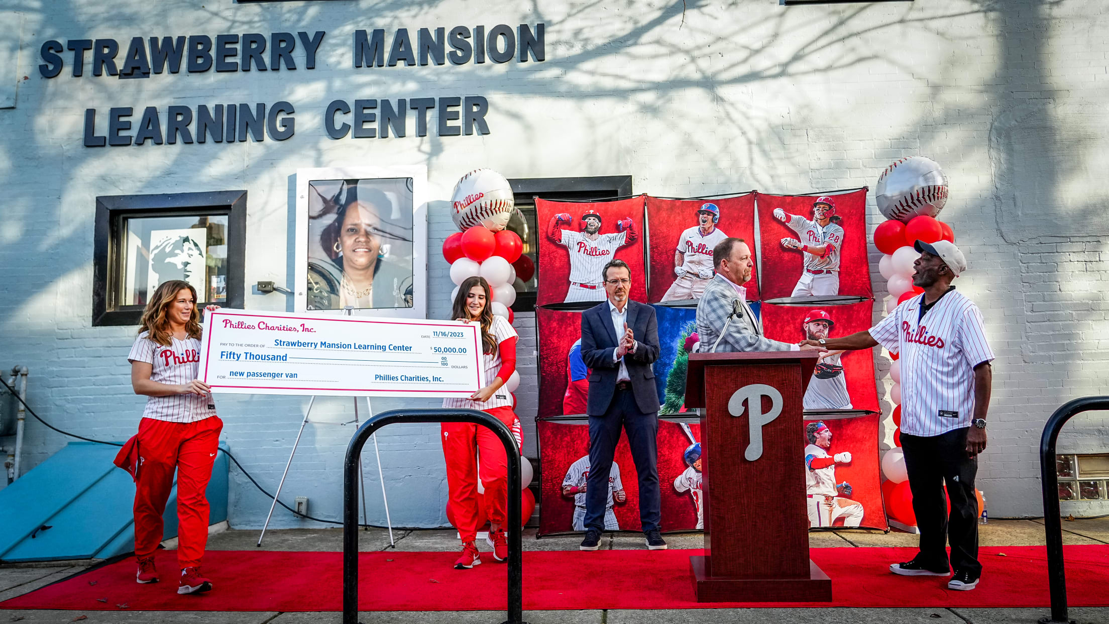 StrawberryMansionLCVan00557