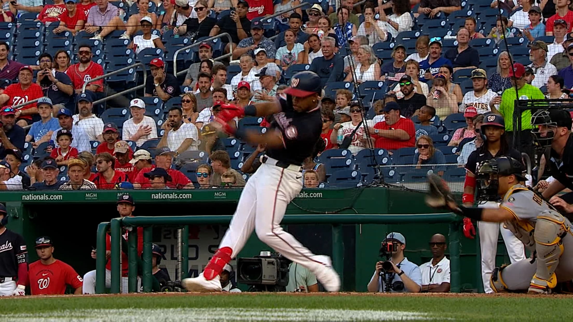 José Tena's two-run home run (4)