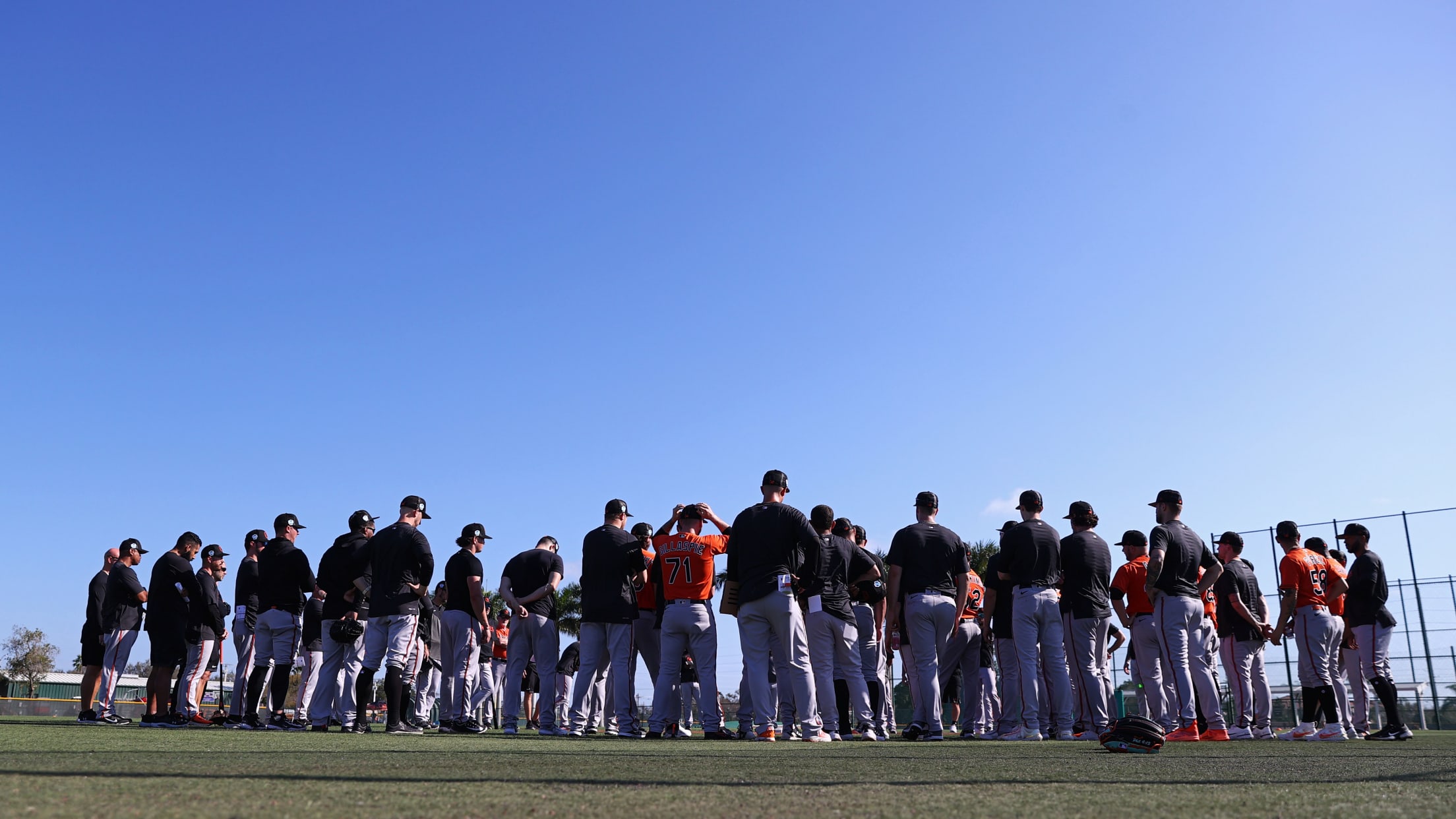 BAL-BI-121823-TopPhotos23-022