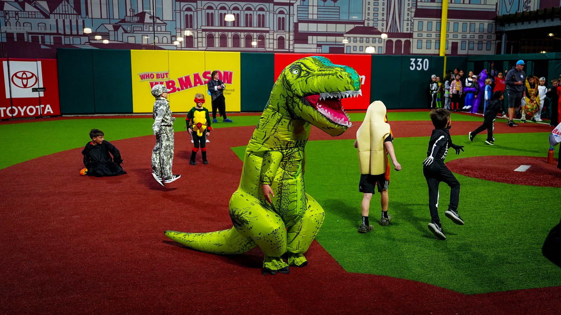 BallgirlsHalloweenParty06101