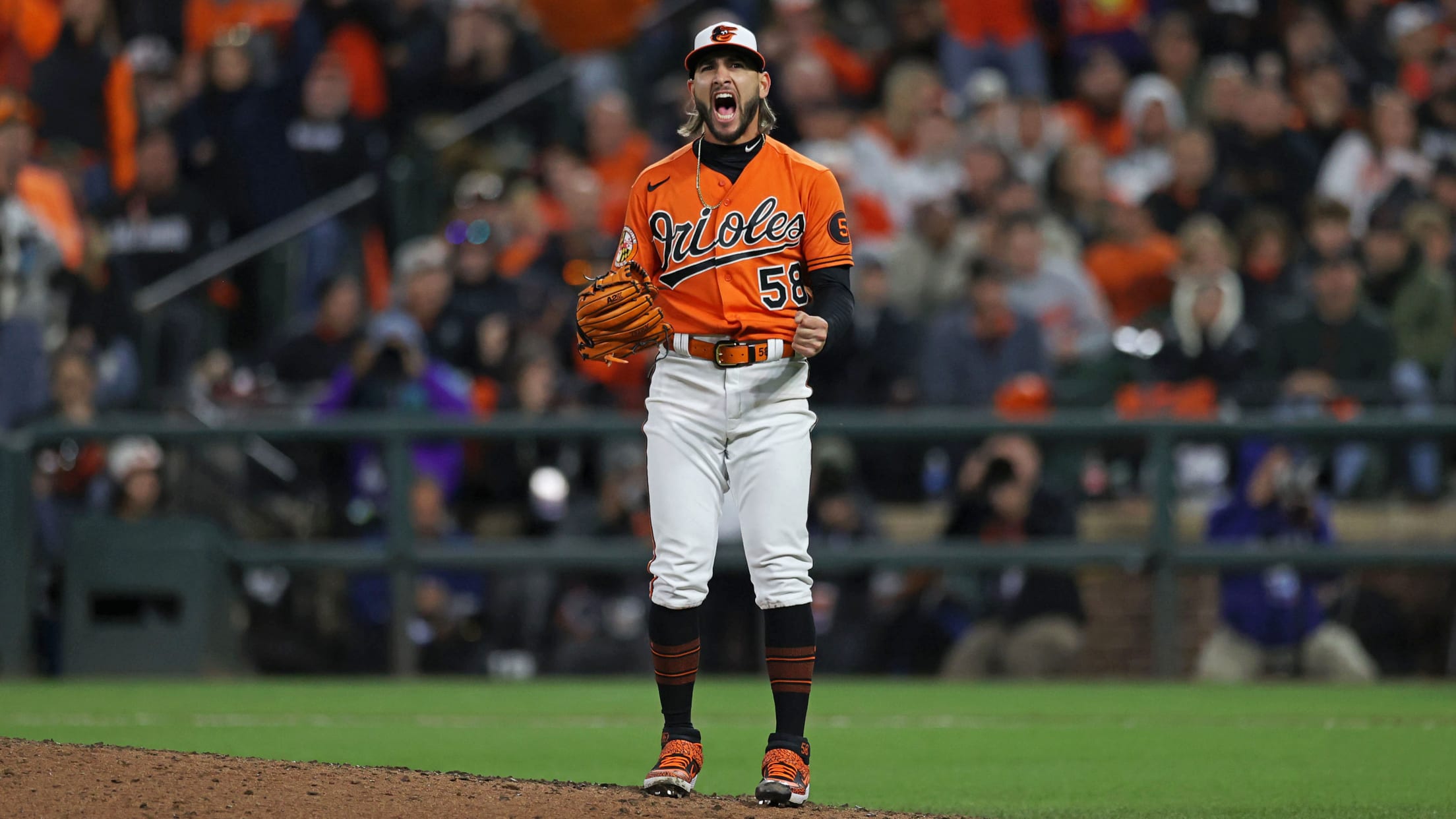 BAL-BI-121823-TopPhotos23-101