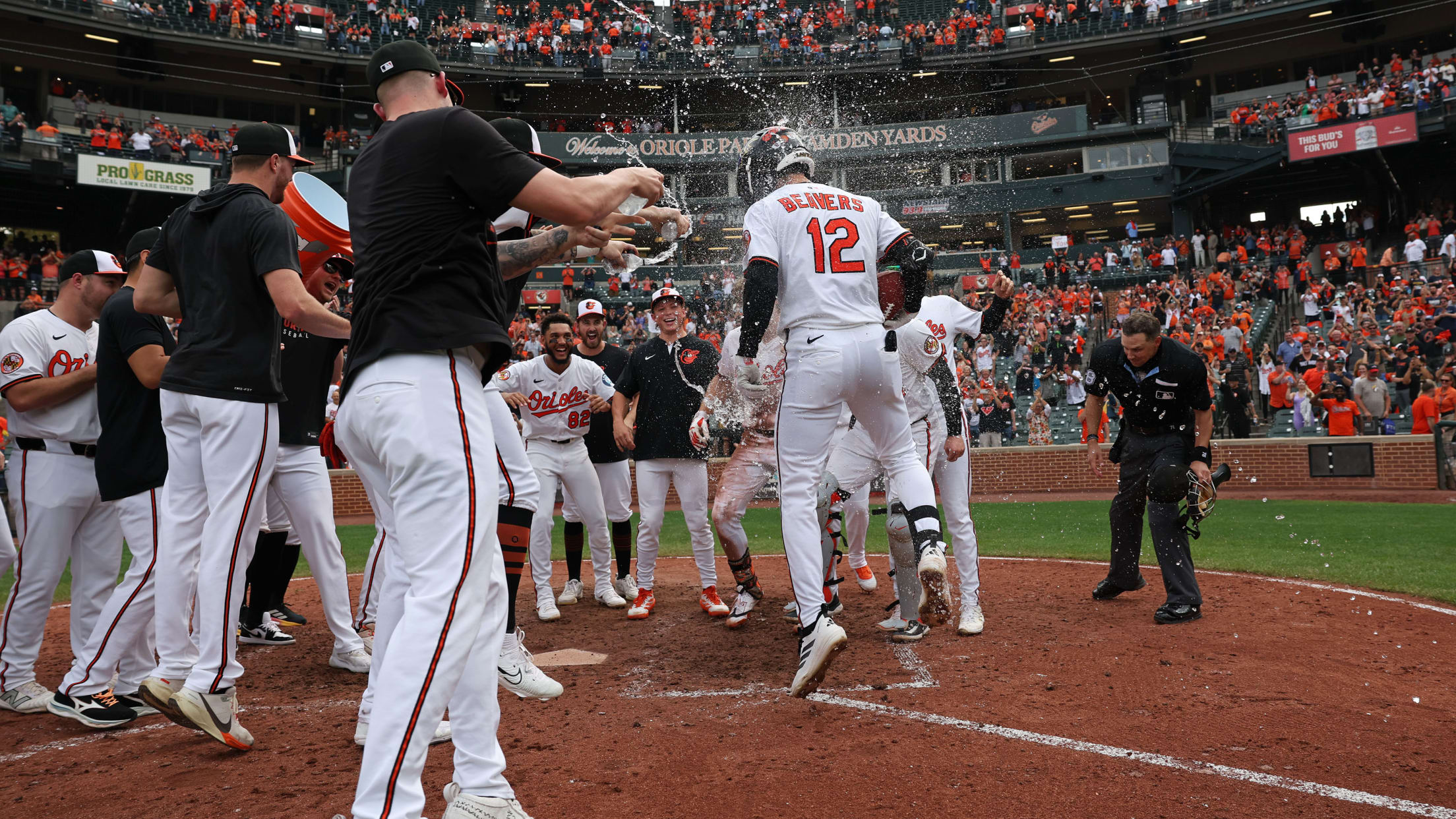 bal_Birdland_Insider_Todd_Photos_0078