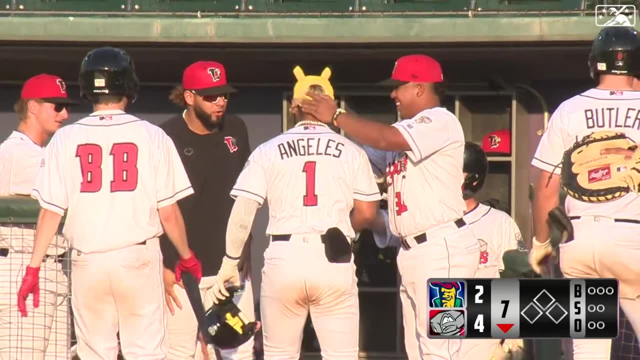 Euribiel Angeles' solo home run