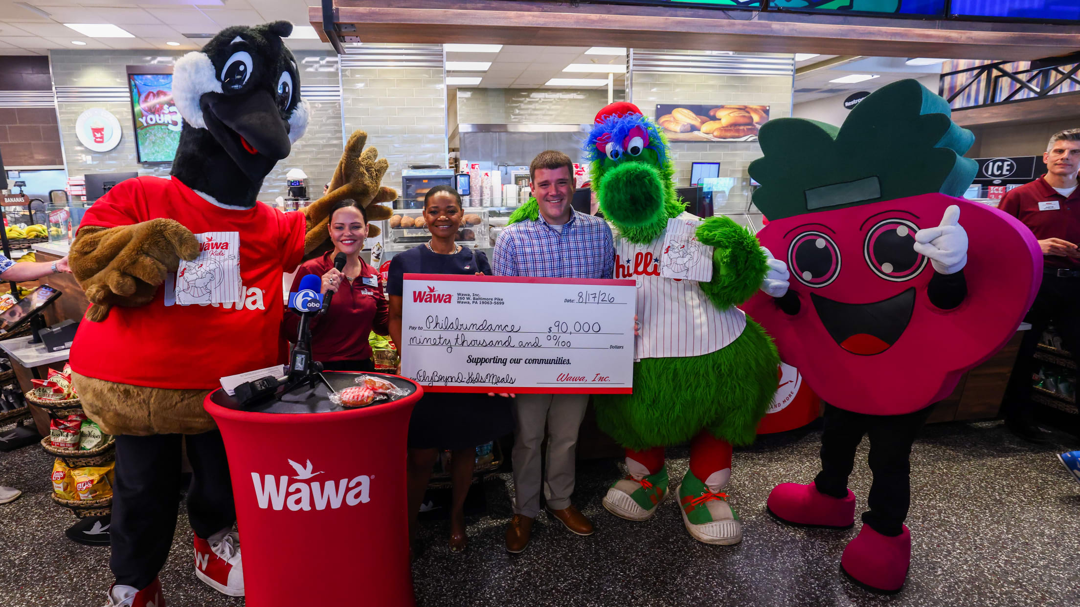 20260817_Wawa x Phillies-9