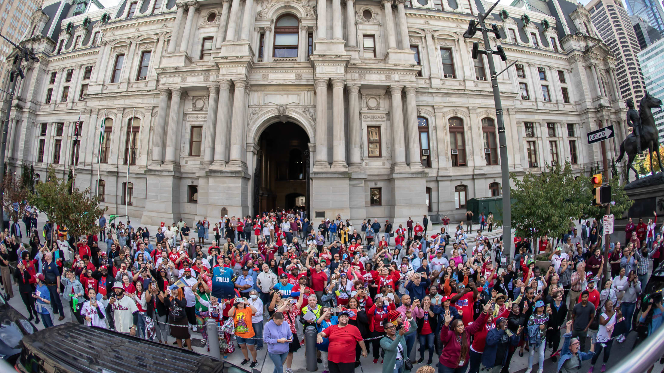 20241002_Phillies_Bus_Rally_Waterfalls-33