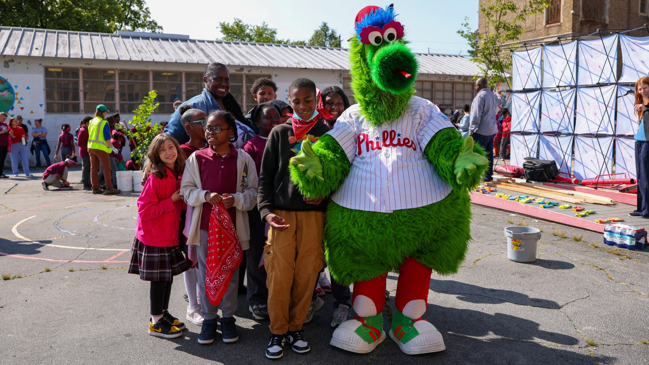 20250602_Tree Planting_Asplundh_PHS-22