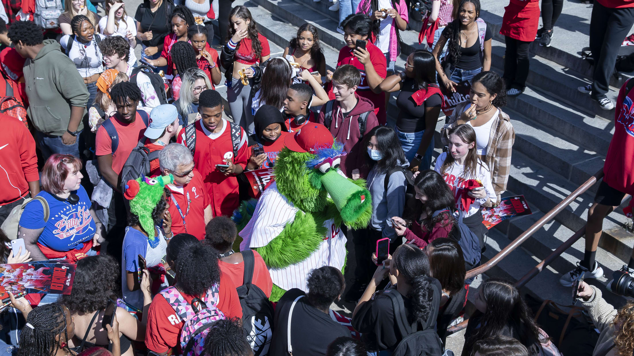 20231002_Phillies_Bus_Rally_Waterfalls-7