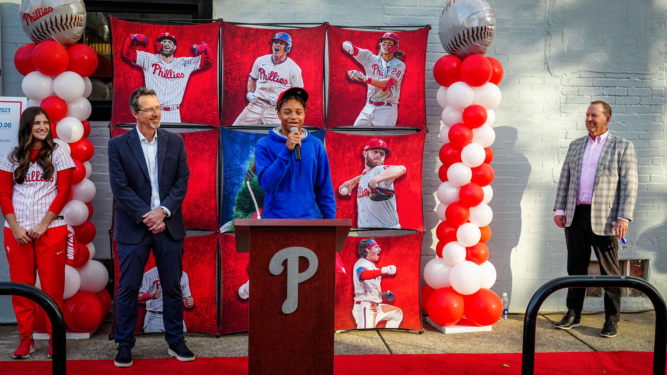 StrawberryMansionLCVan00675