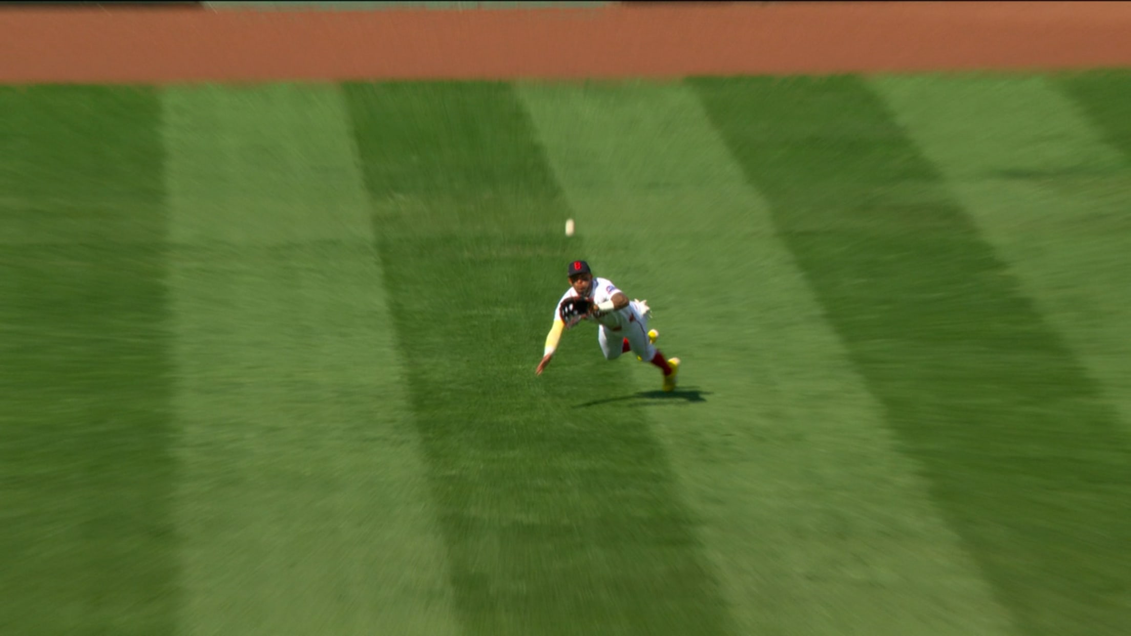 Ceddanne Rafaela's diving catch starts double play