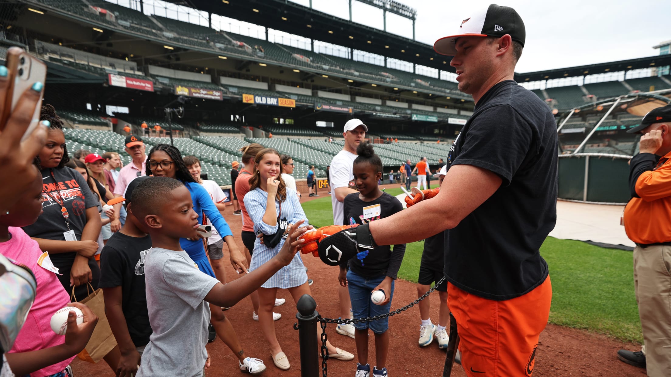 BAL-Giving-Tues-112224-020