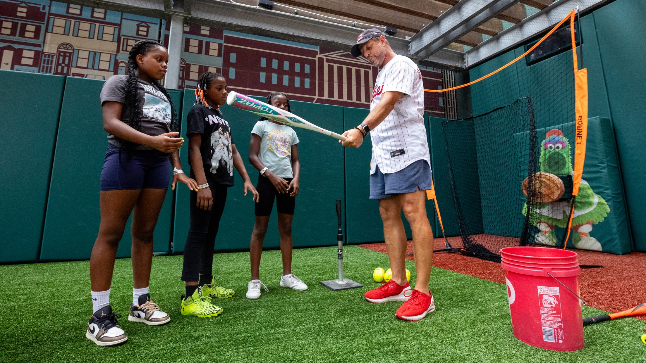 Philadelphia's Professional Teams Join Forces to Showcase New Sports to  Girls