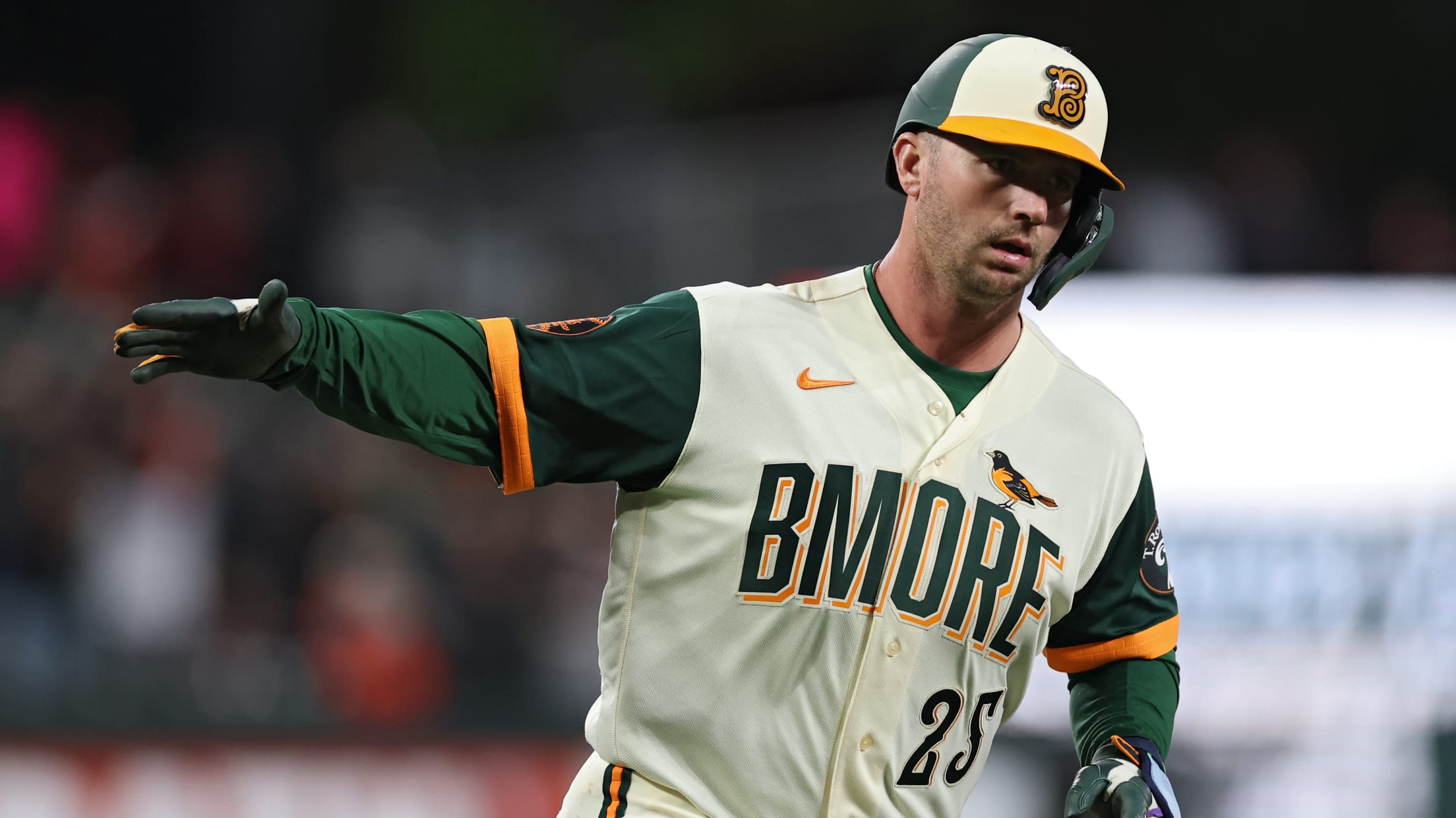 Jonrón de tres carreras de Pete Alonso (10)