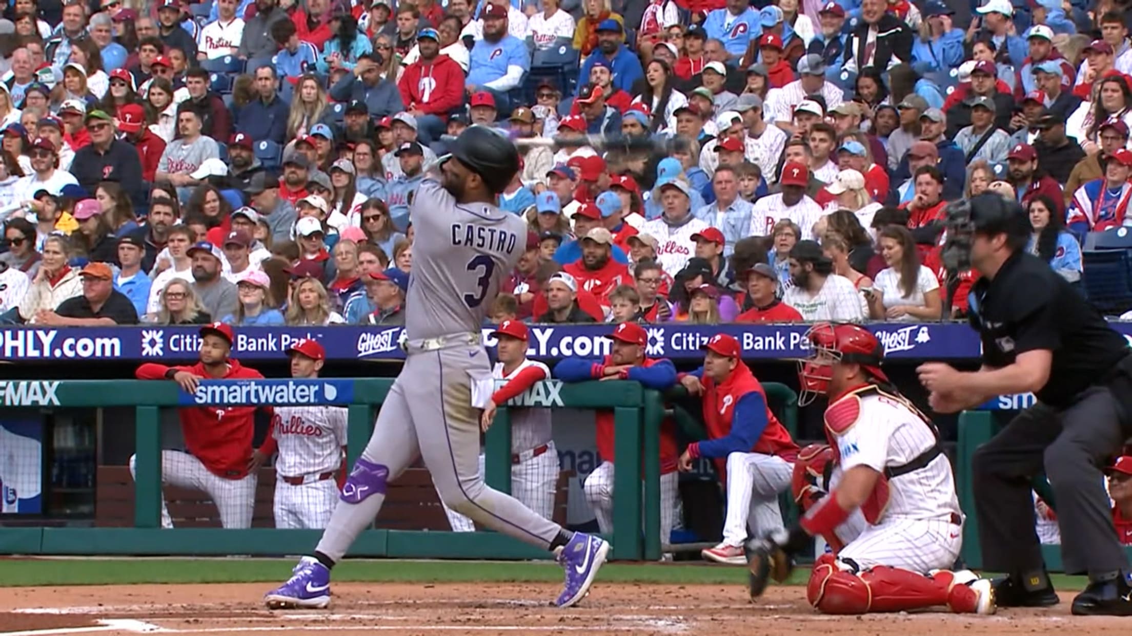 Willi Castro's solo home run (2)