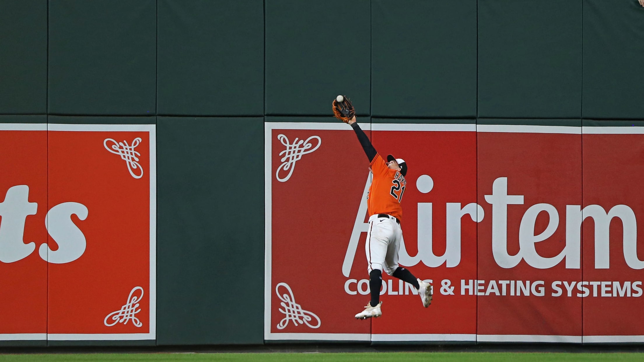 BAL-BI-121823-TopPhotos23-094