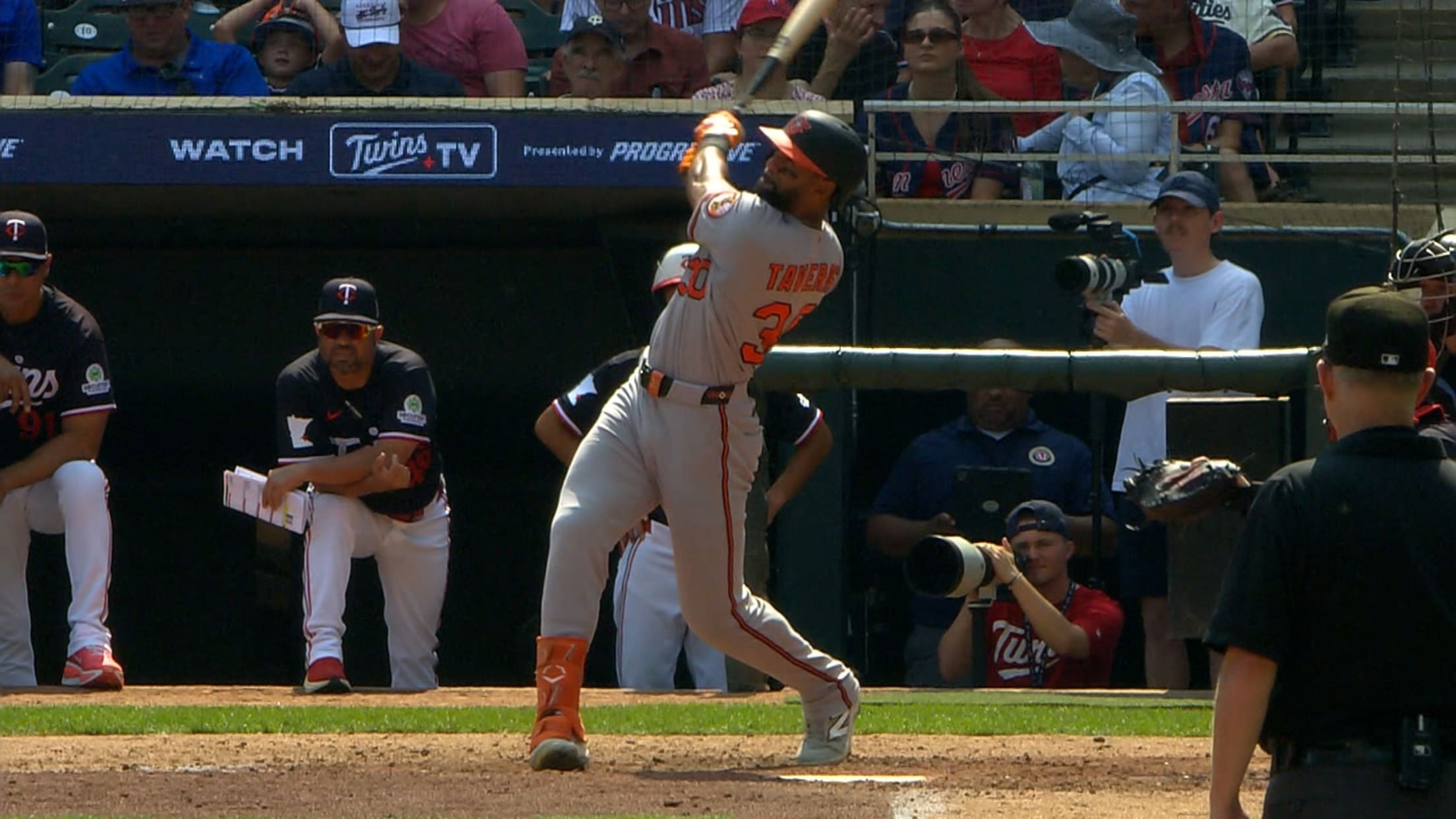 Leody Taveras' solo homer (7)