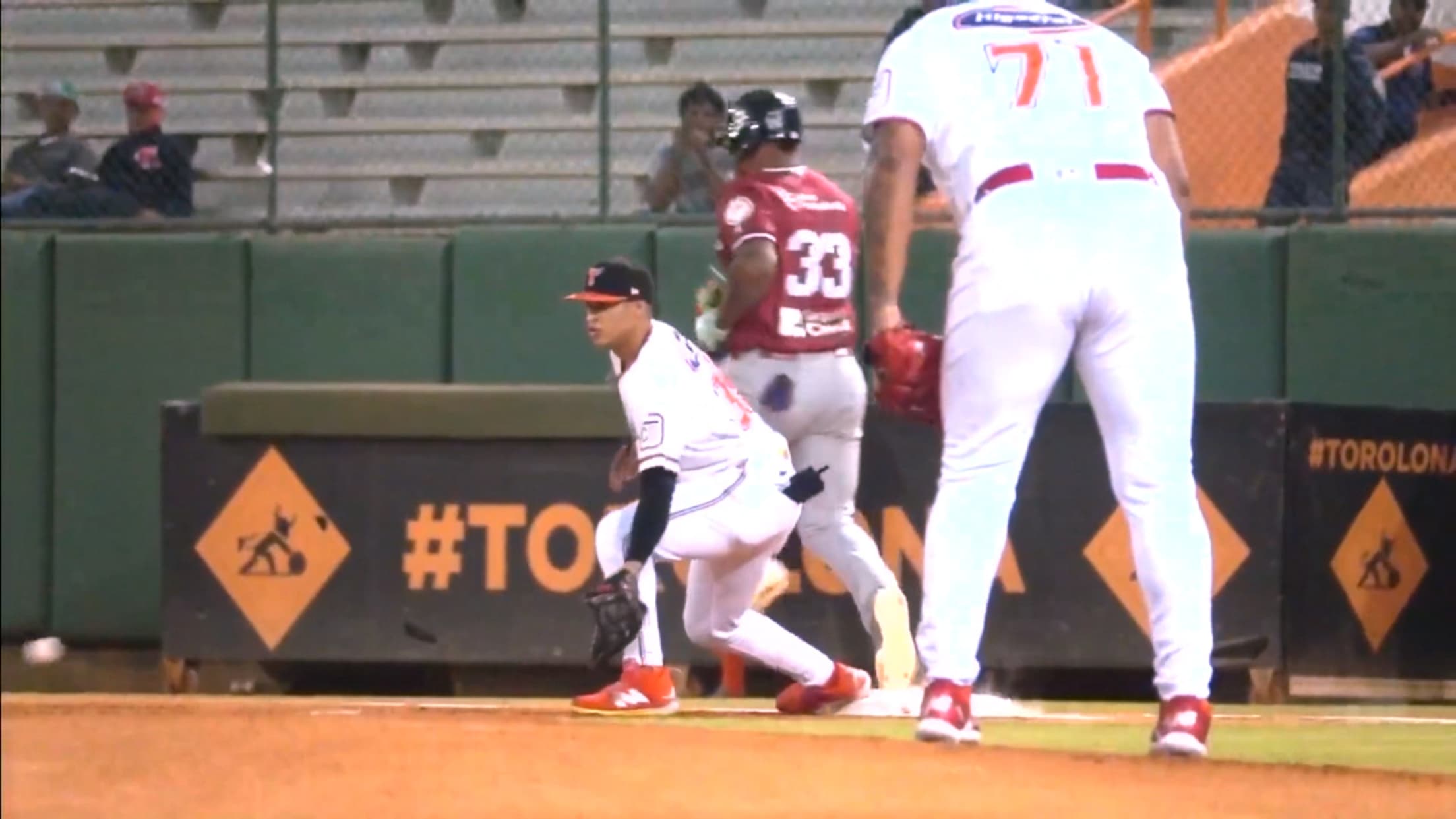 Deyvison De Los Santos produce en out forzado