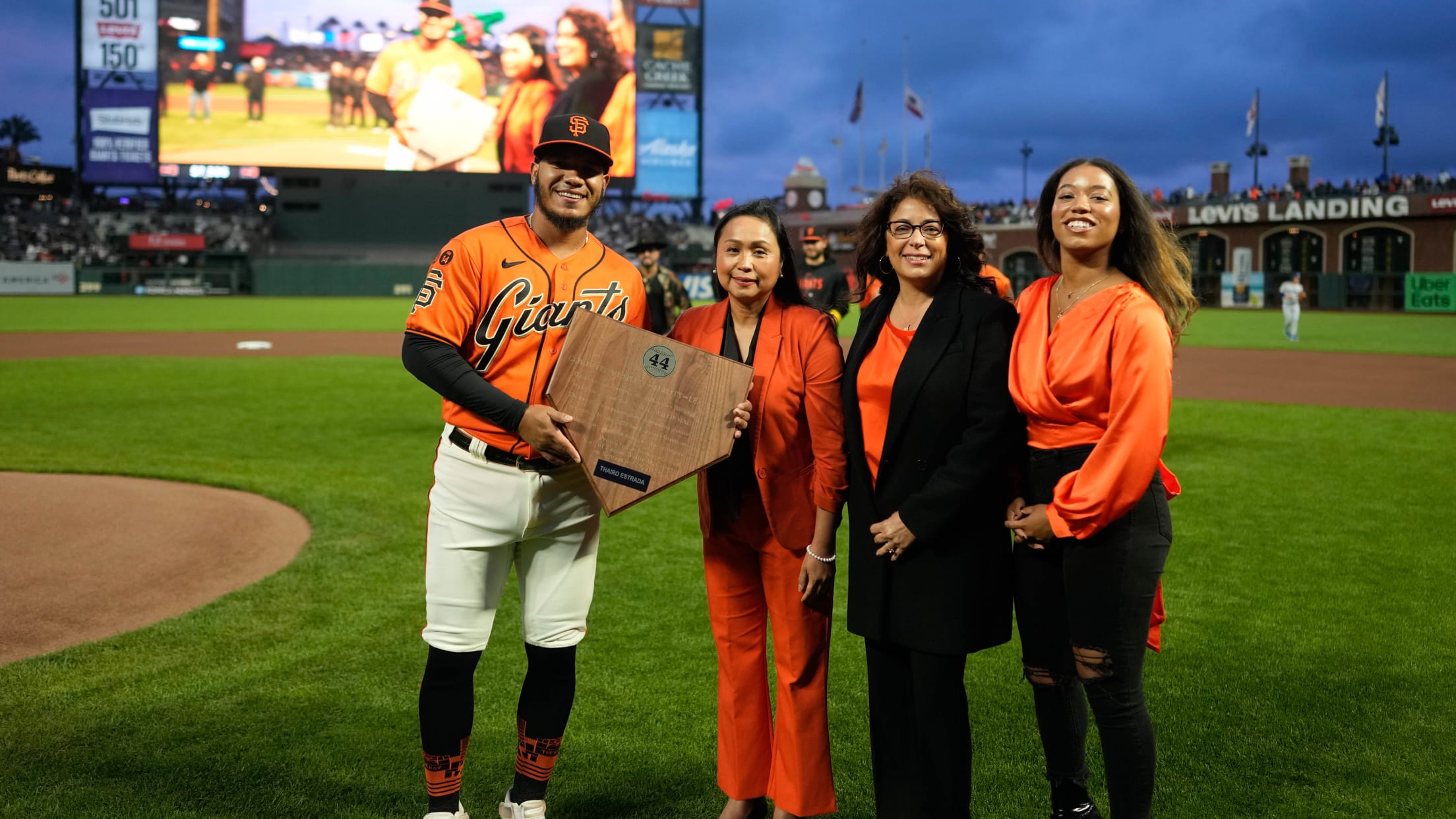 San Francisco Giants announce Willie Mac Award winner today