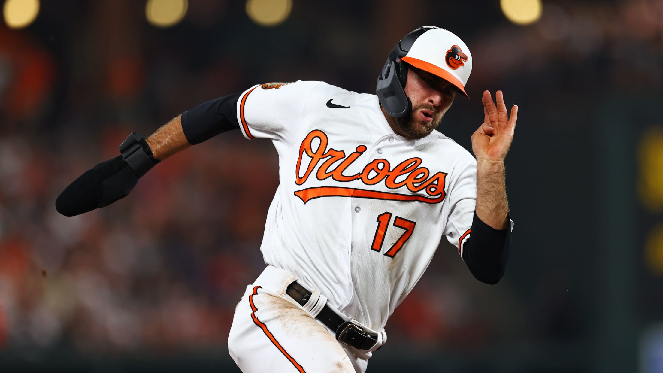 BAL-BI-121823-TopPhotos23-051