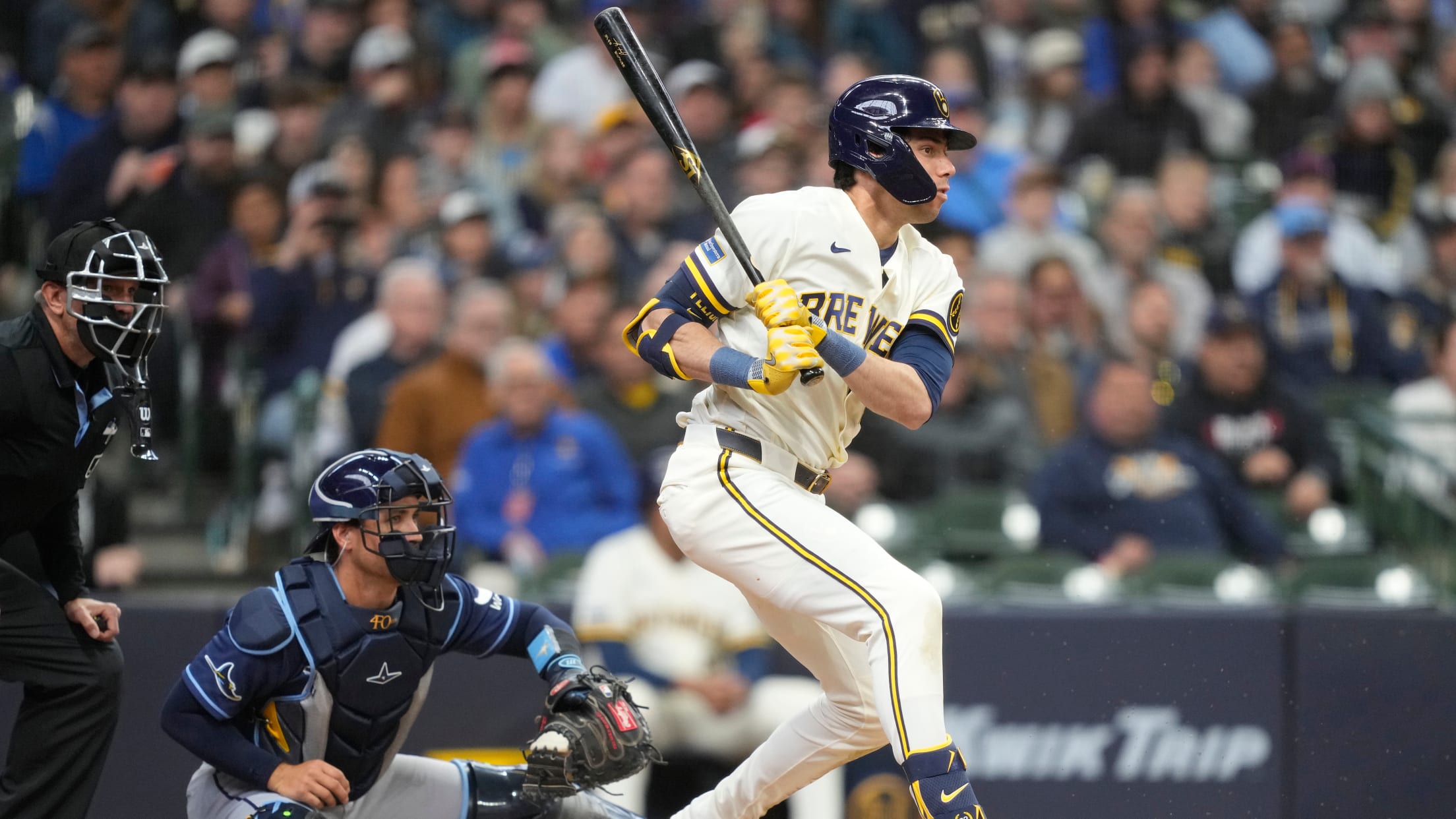 Brewers' six-run 8th inning