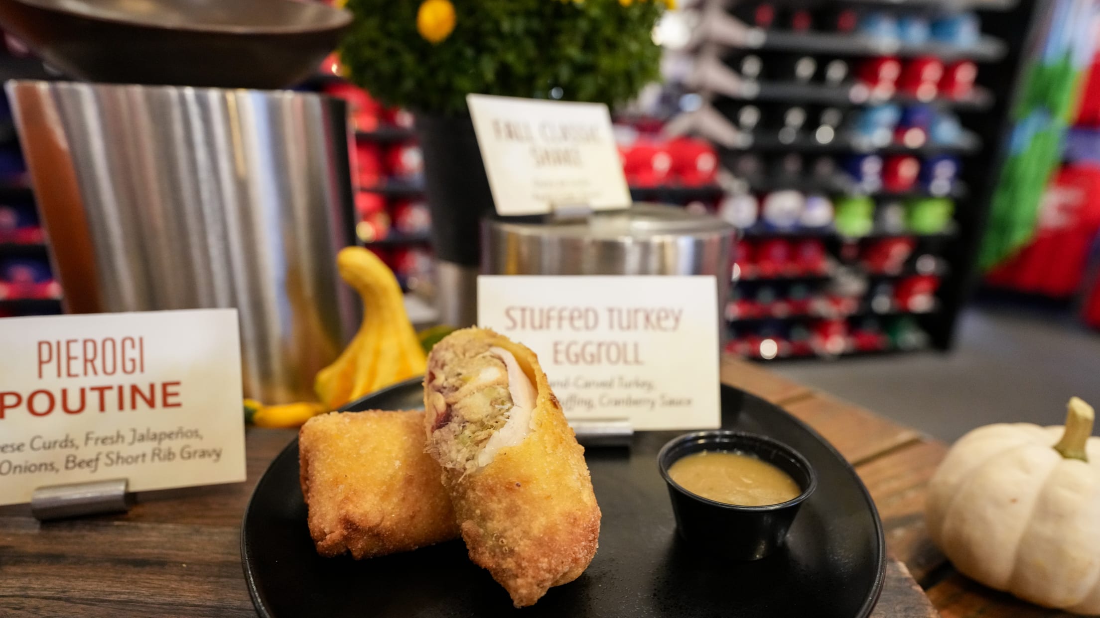 2501003_Phillies October Food Specials_DKennedy_307943