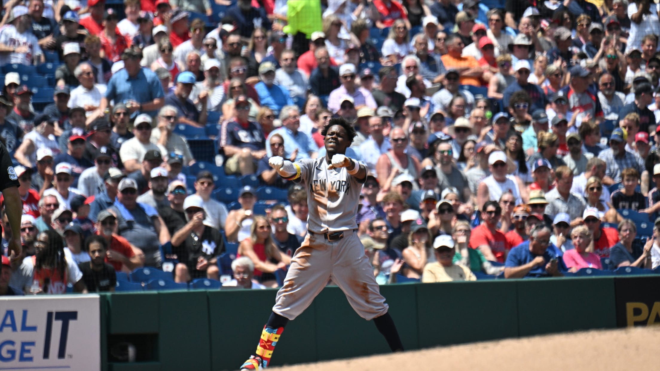 Jazz Chisholm Jr.'s two-run triple
