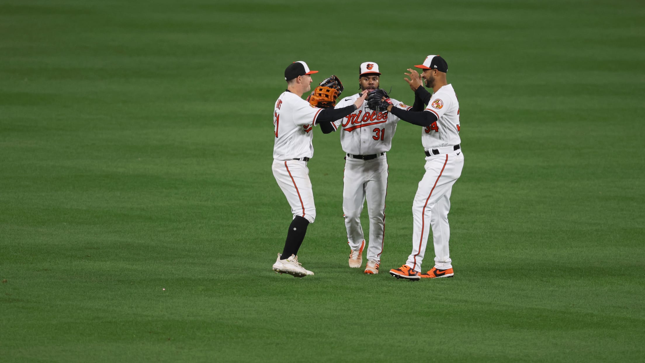 BAL- BI - Homestand In Focus - 1003 - 011