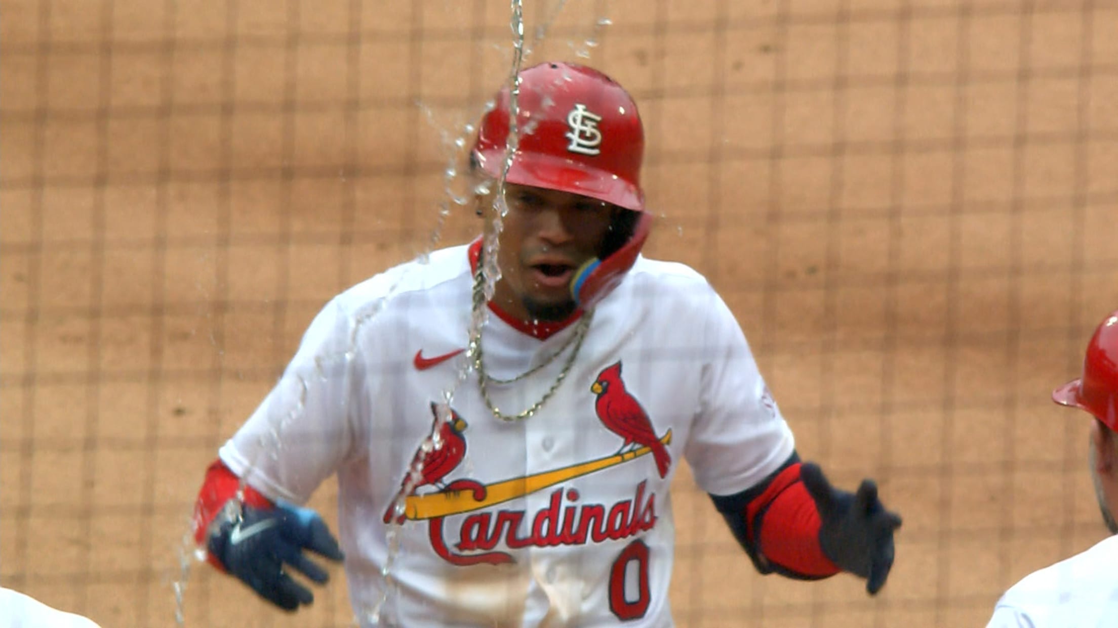 Masyn Winn da la victoria a los Cardenales