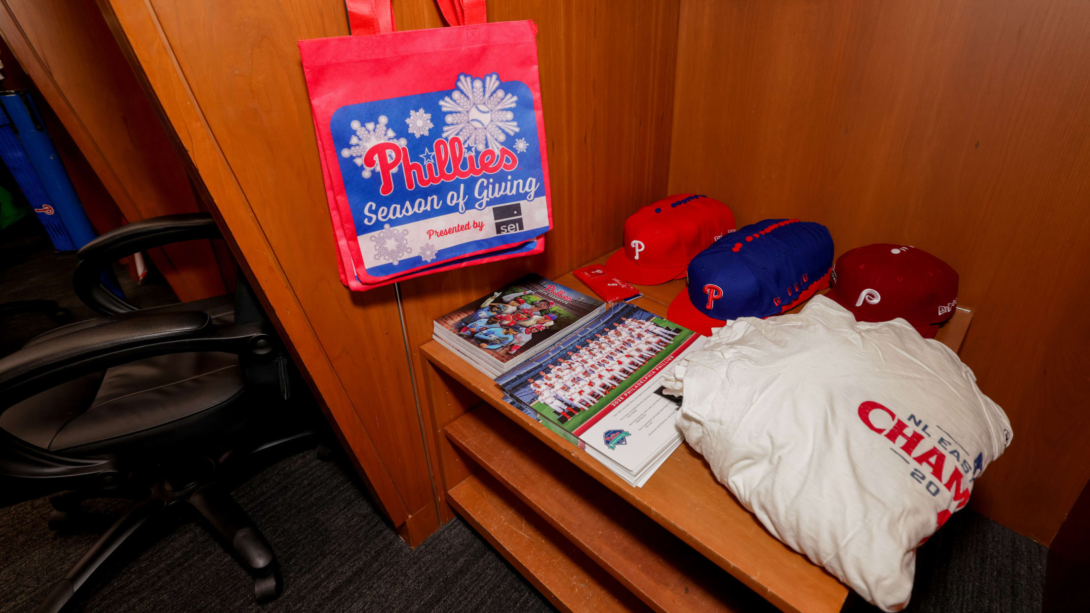 20251212_Ballgirls Holiday Party-3