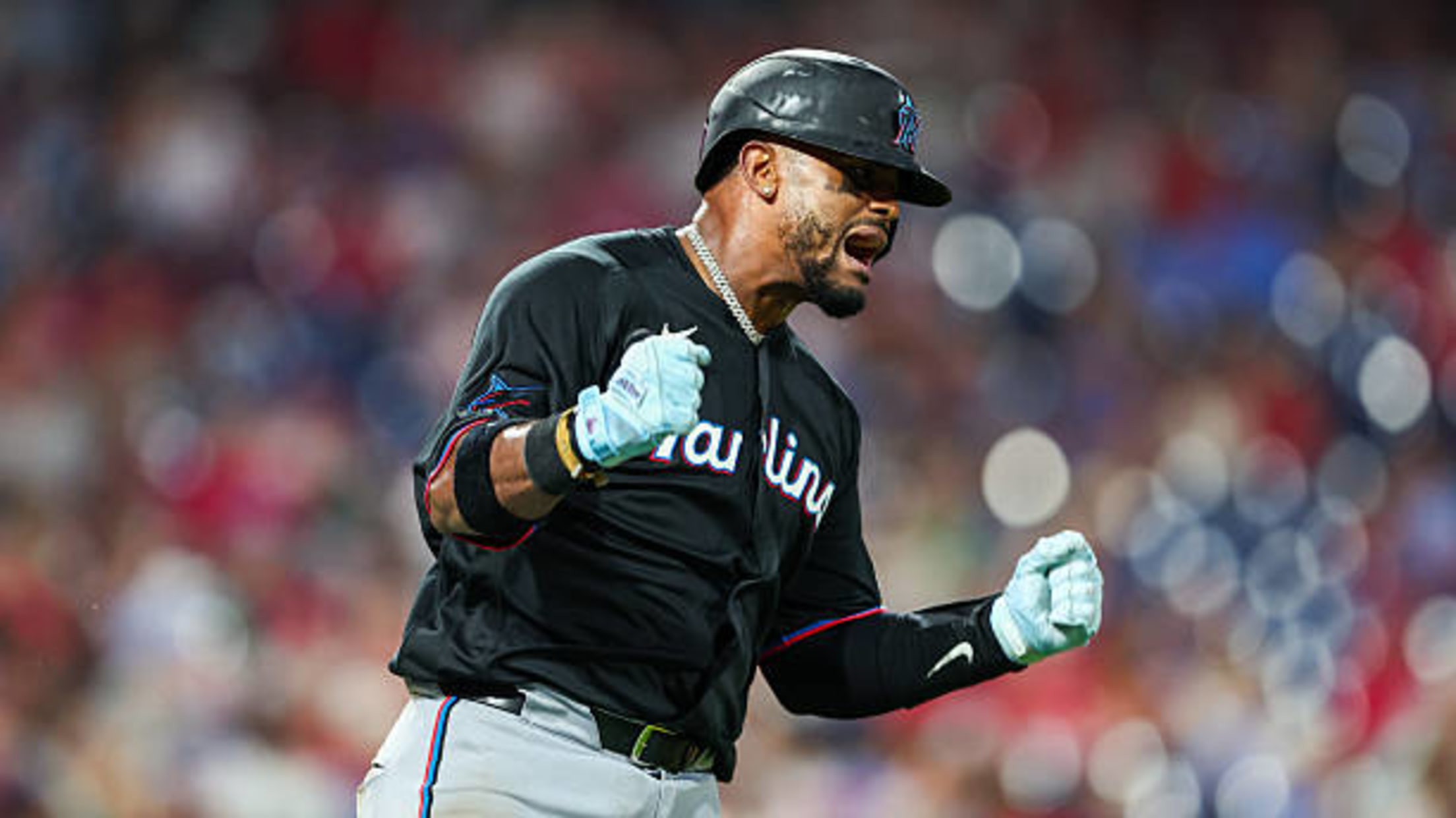 Brian Navarreto's solo home run (1)