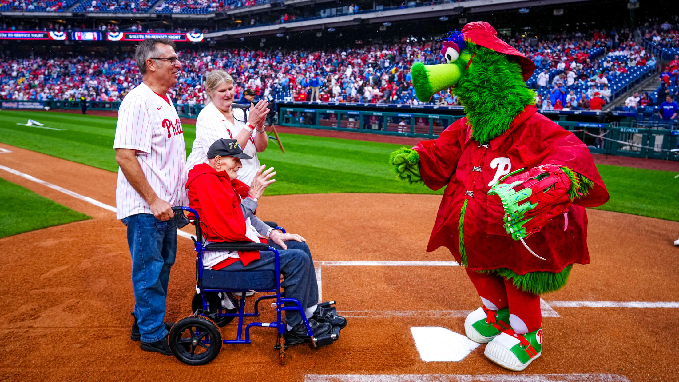 SalutetoService00760