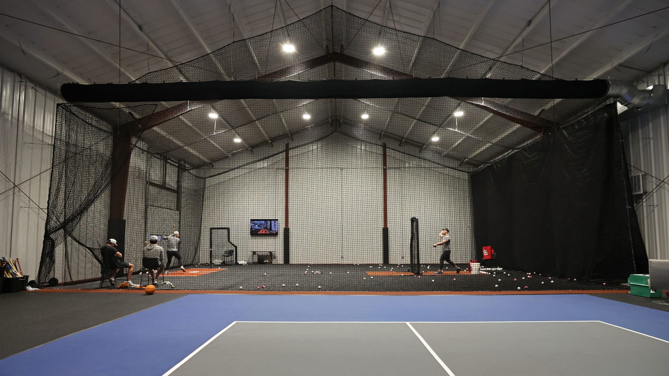 BAL-BI-021025-Holliday-Feature-053