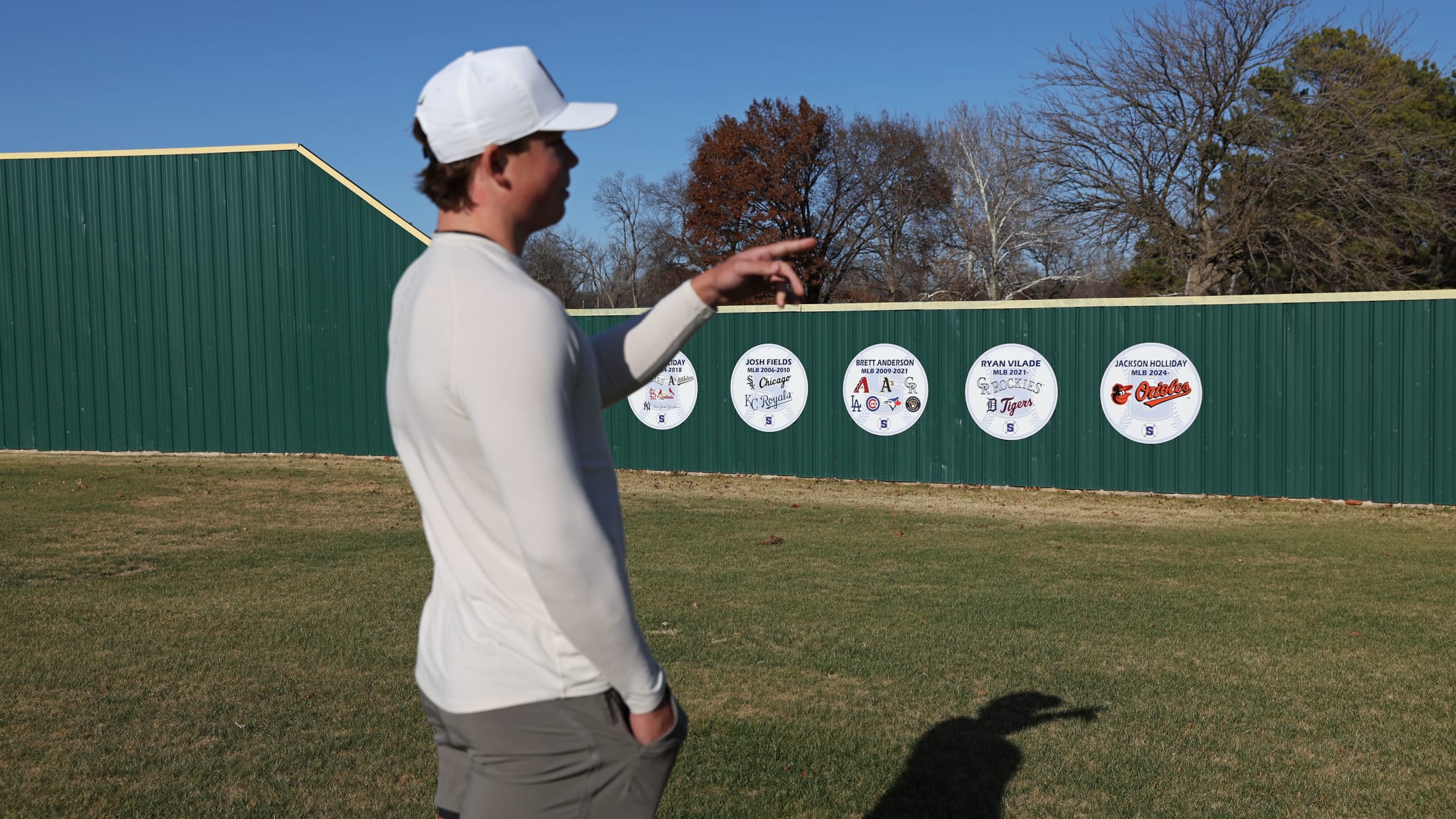 BAL-BI-021025-Holliday-Feature-013