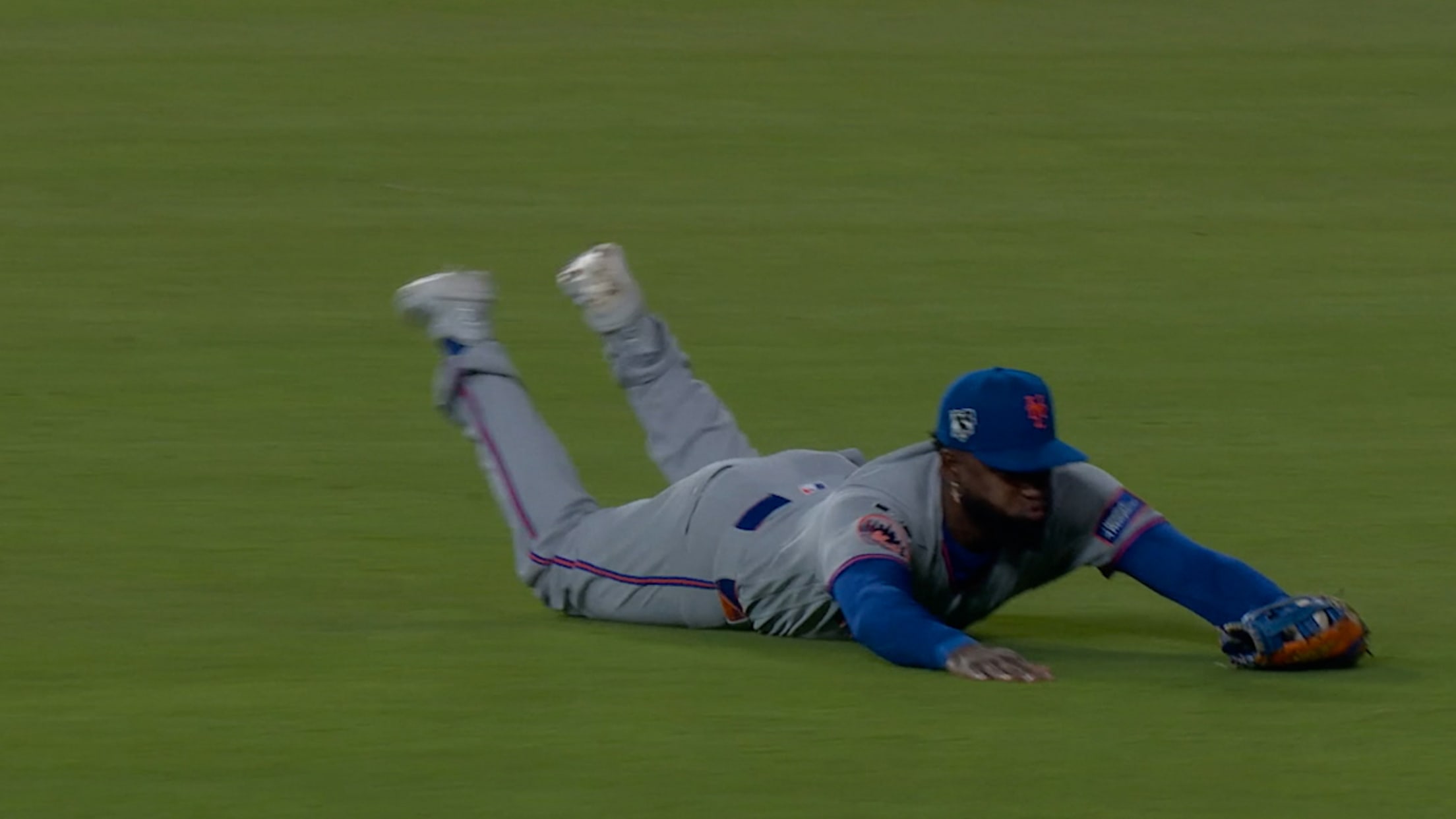 Luis Robert Jr.'s amazing diving catch