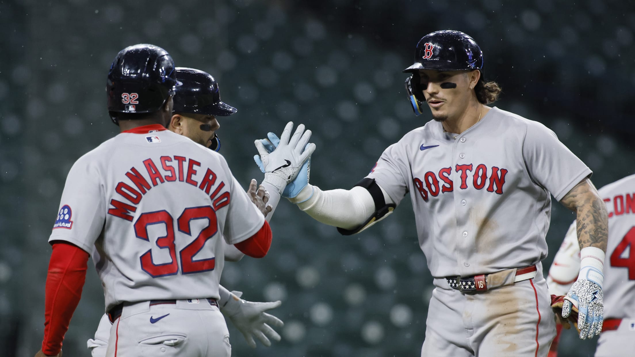 Red Sox score five runs in 7th inning
