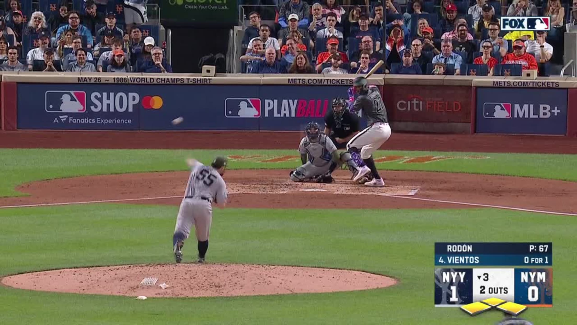 Carson Benge, Bo Bichette score on throwing error