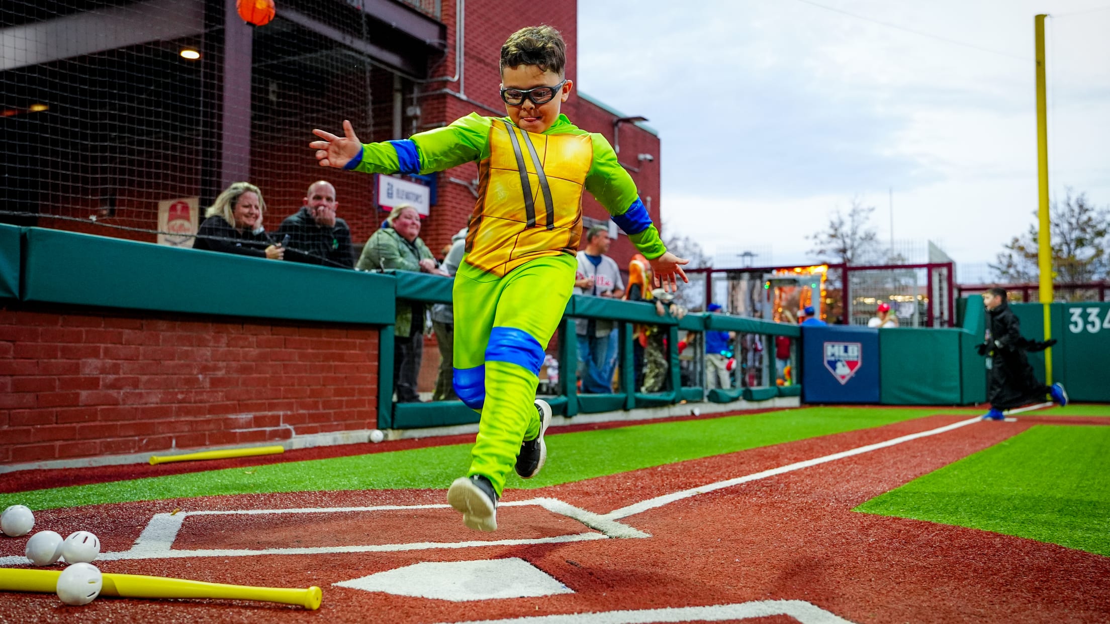 BallgirlsHalloweenParty06052