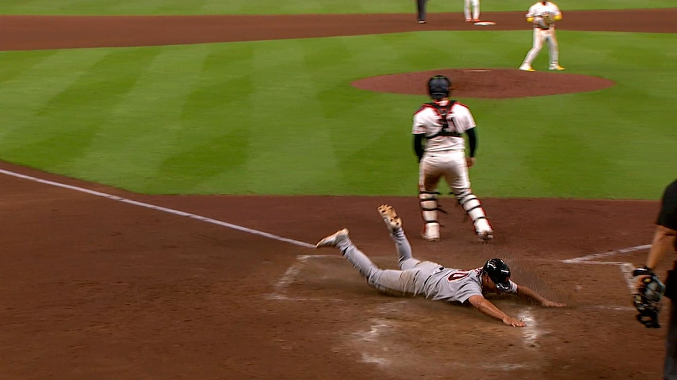 Dillon Dingler's go-ahead sac fly
