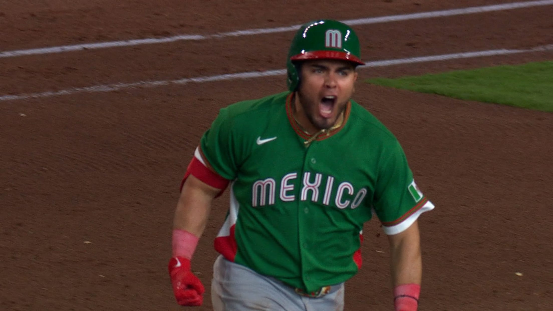 Jonrón de tres carreras de Jonathan Aranda 