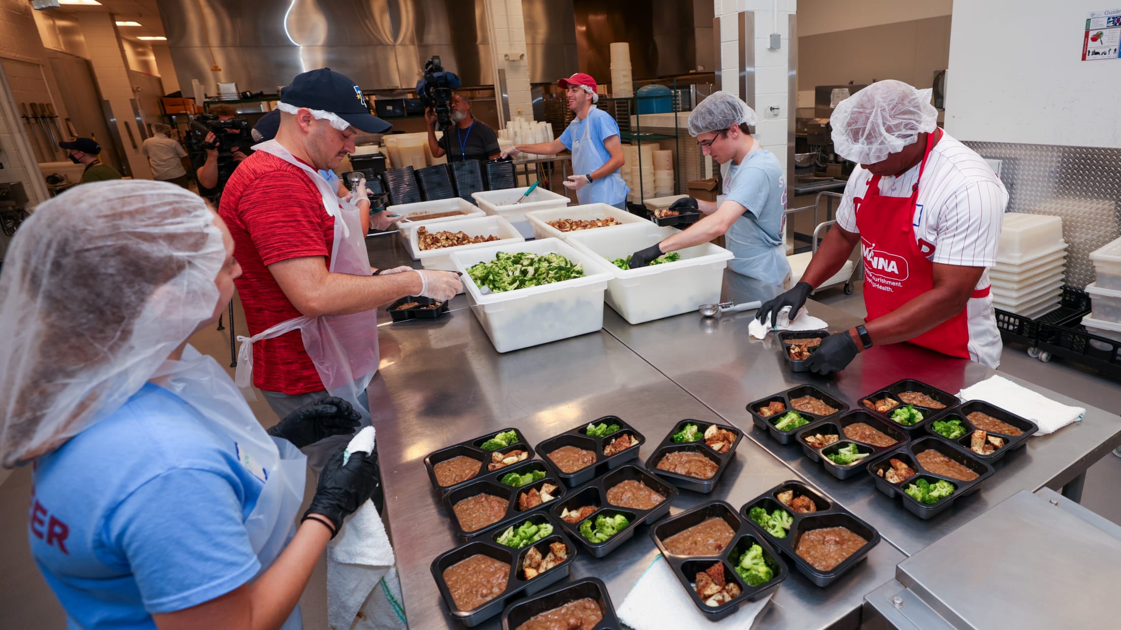 20240723_Manna Phillies Give Back-37