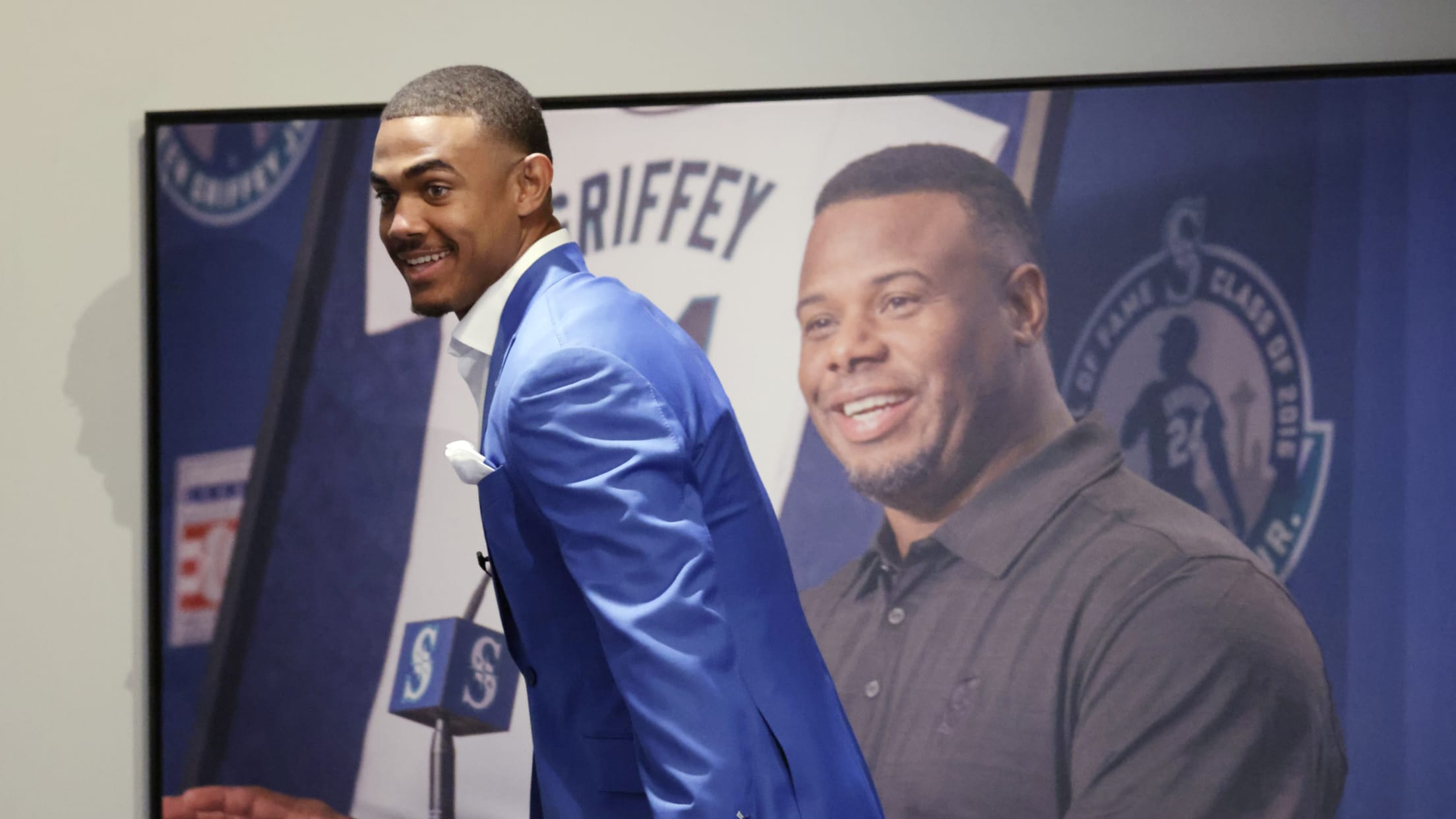 Julio Rodriguez credits Mariners icon Ken Griffey Jr. for record