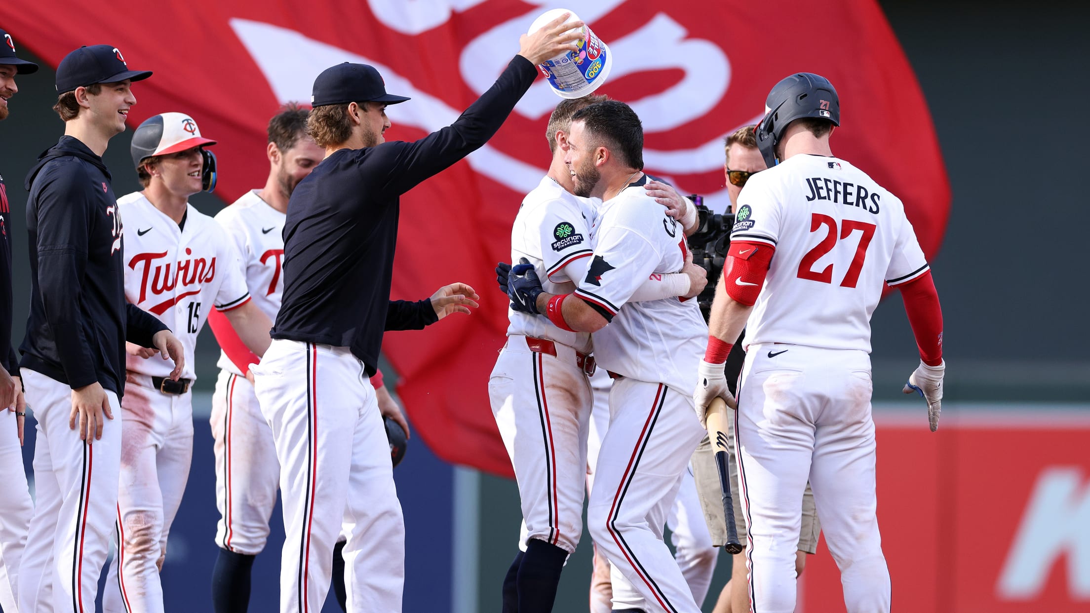 Victor Caratini's walk-off single