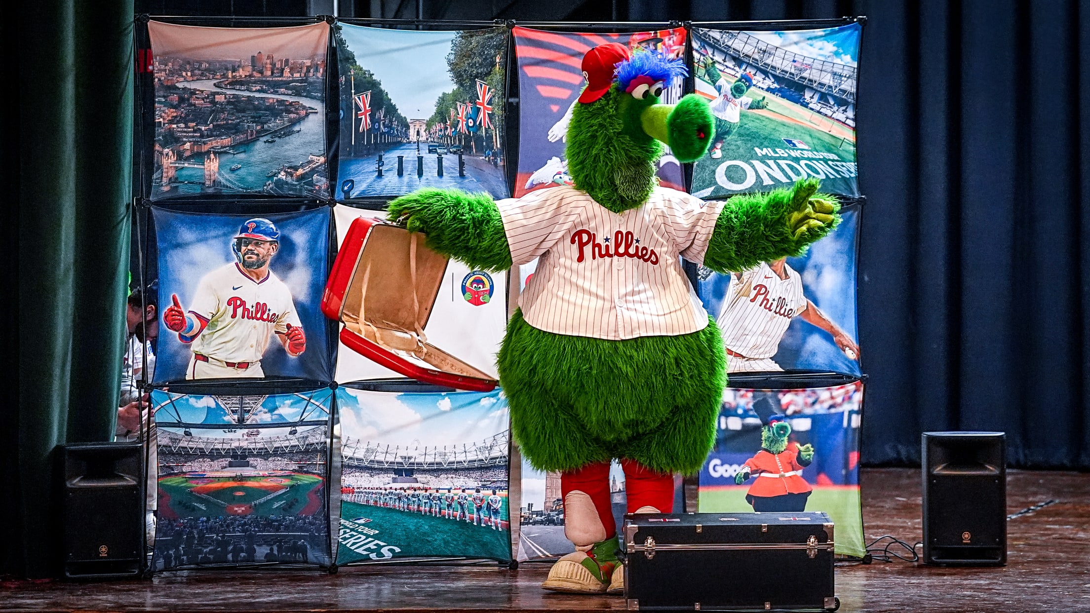 PhanaticAboutReading181361