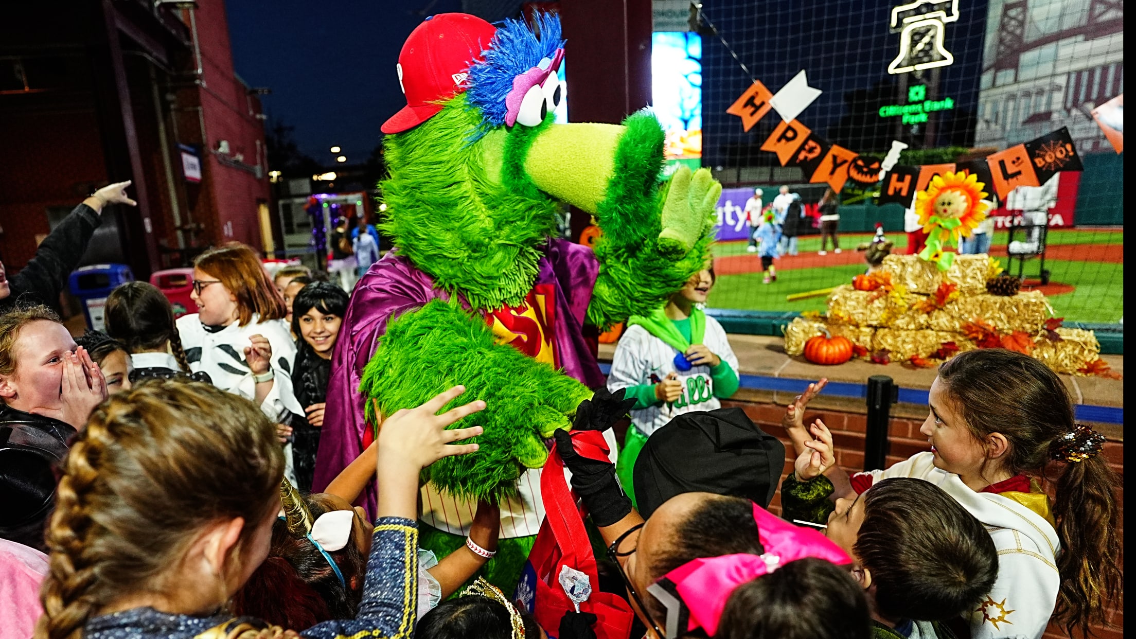 BallgirlsHalloweenParty163300