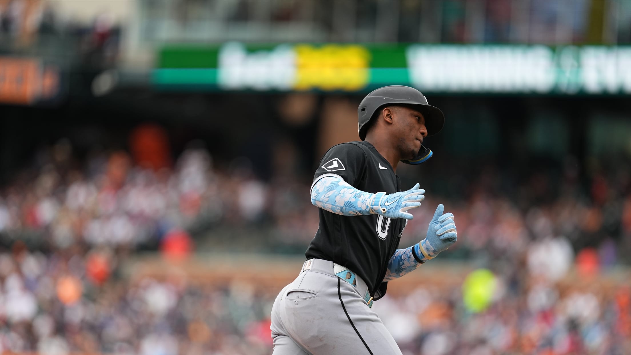 Luisangel Acuña's first home run of the season