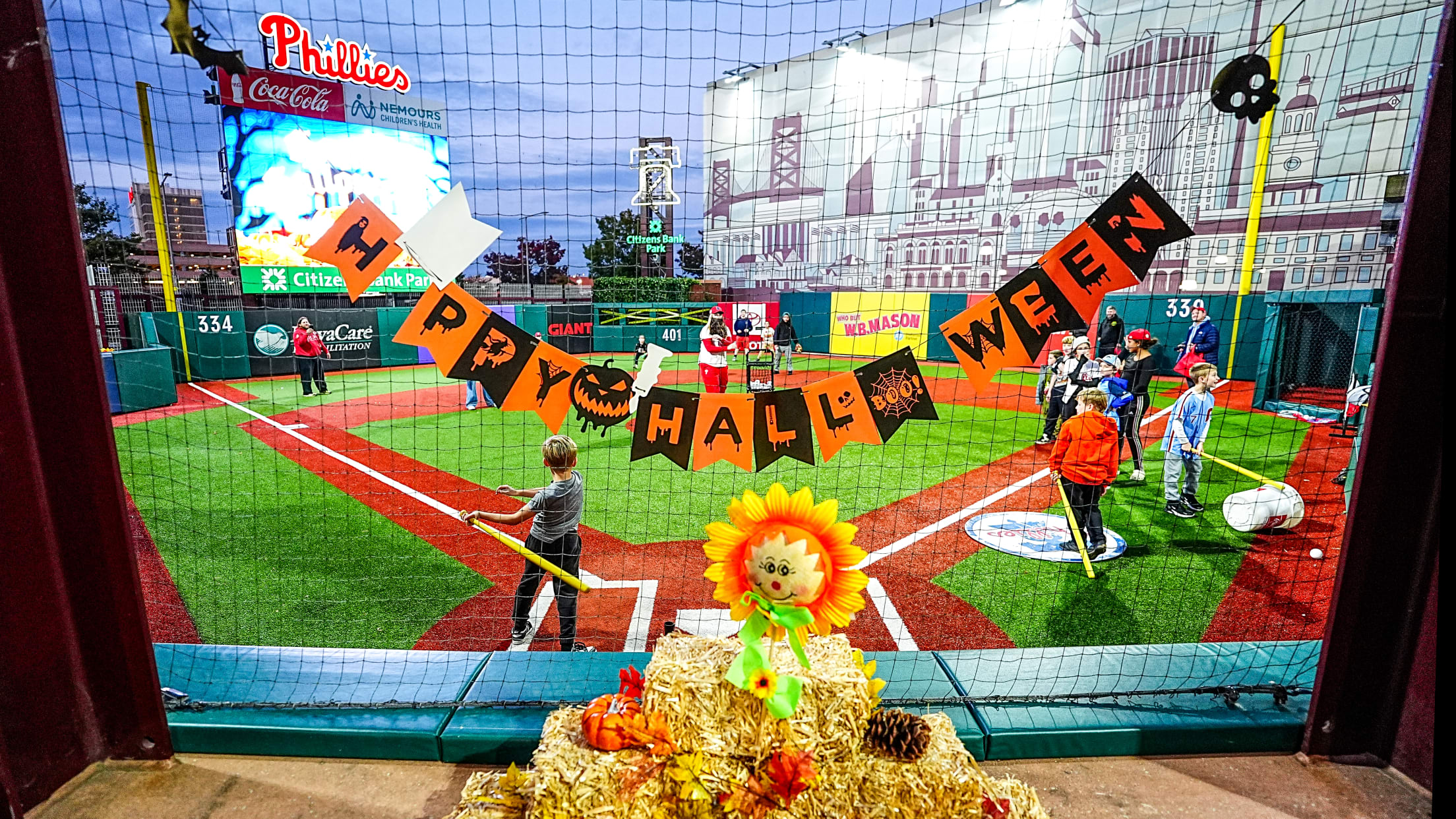 BallgirlsHalloweenParty163053